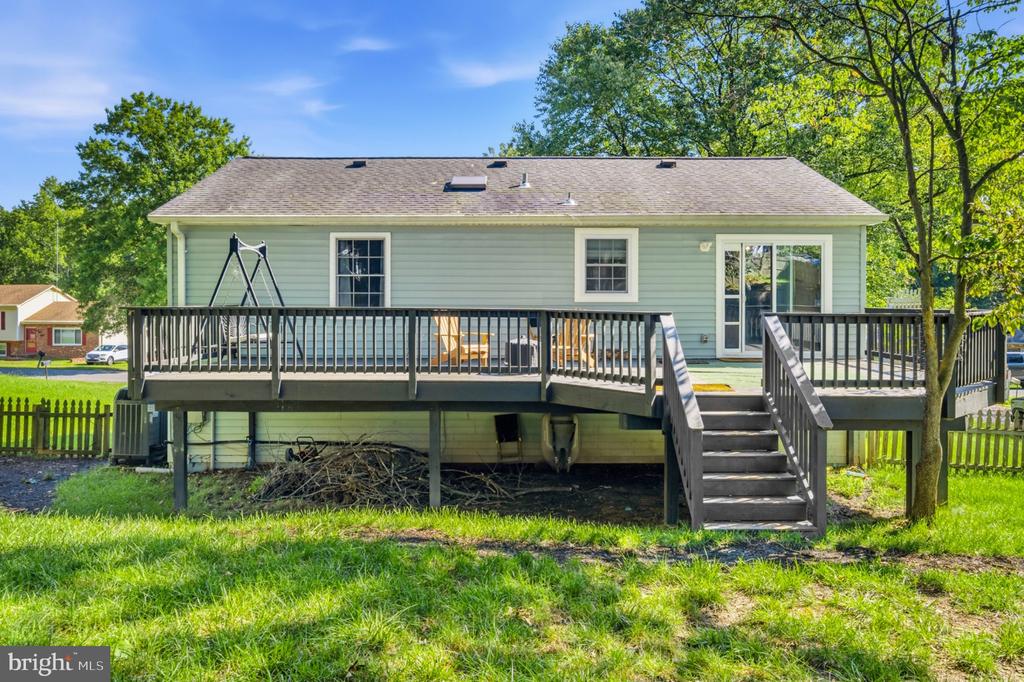 6810 ESTATE LANE