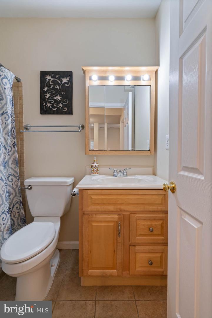 7 Aztec Dr