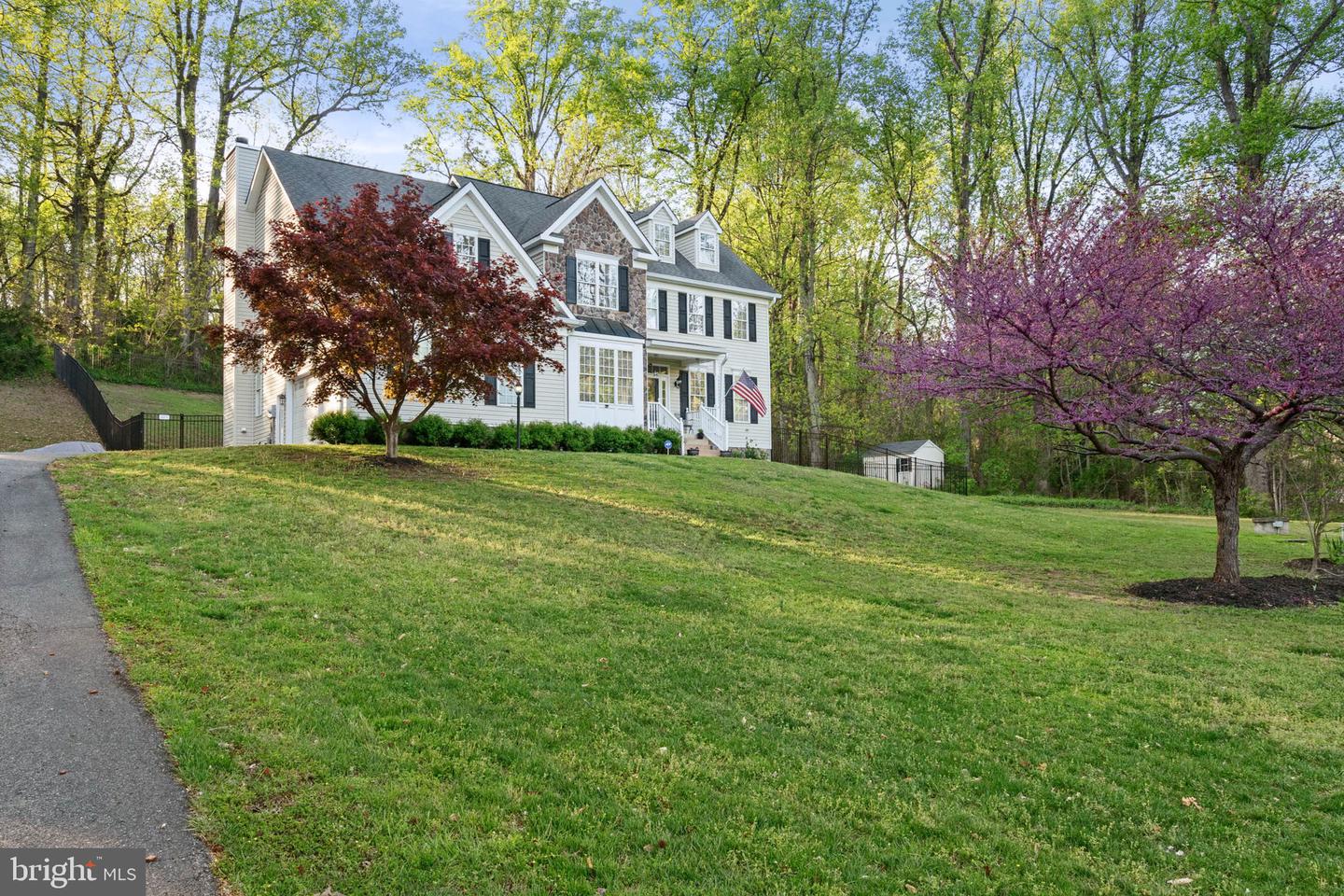 7 Aztec Dr
