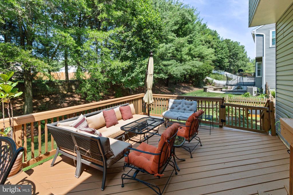 48 Blossom Wood Ct