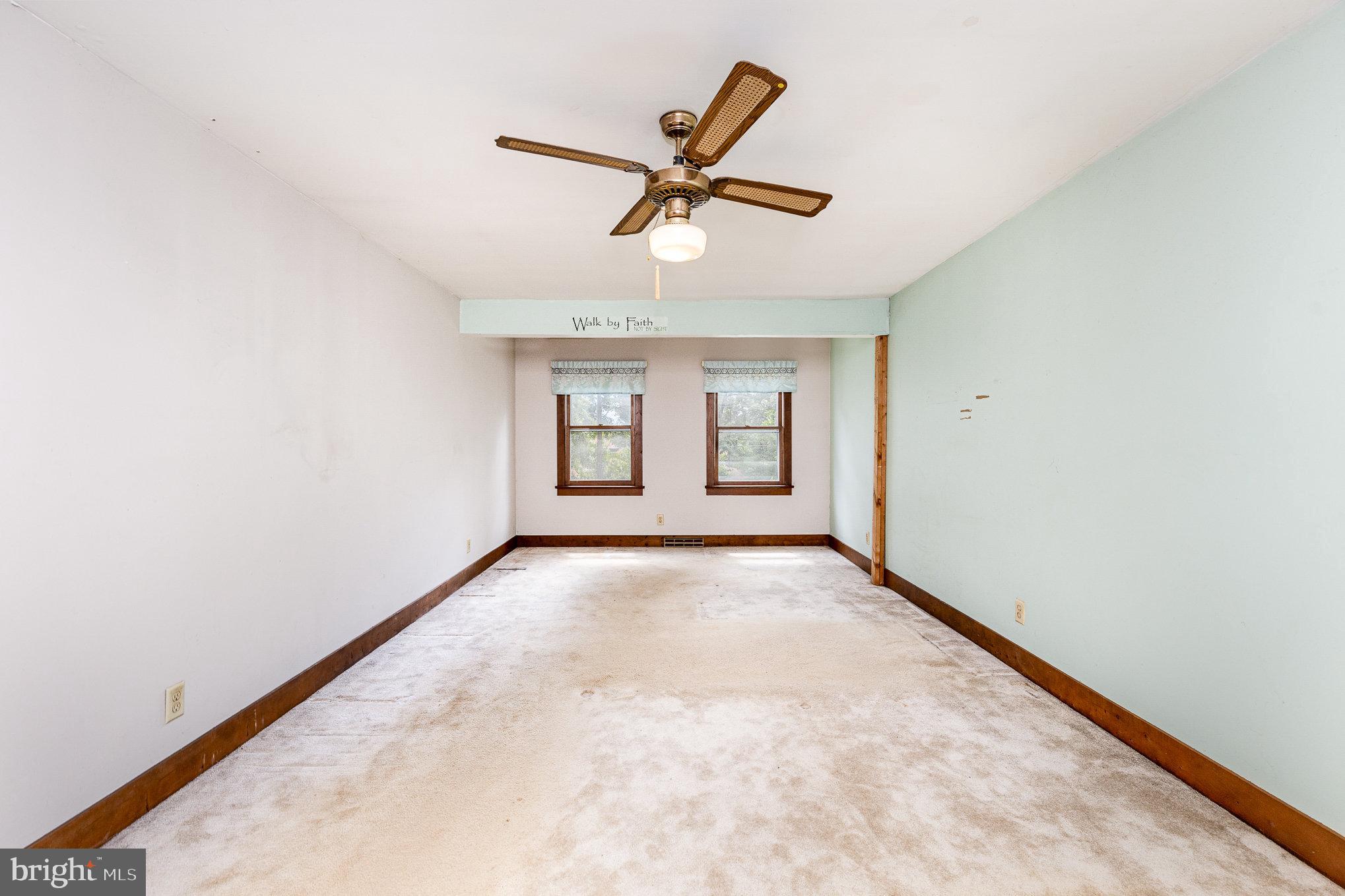 1032 ISABELLA DRIVE