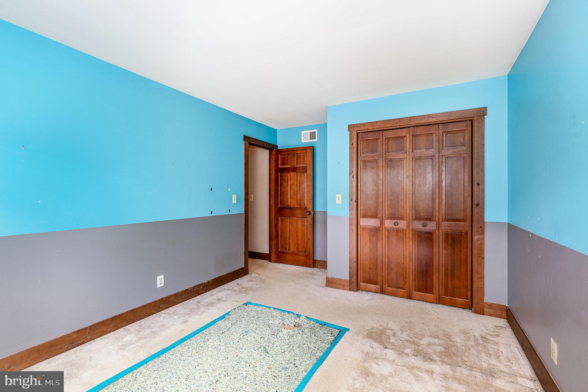 1032 ISABELLA DRIVE