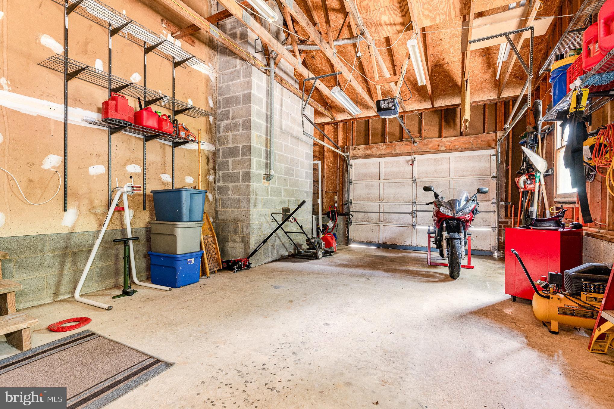 1032 ISABELLA DRIVE