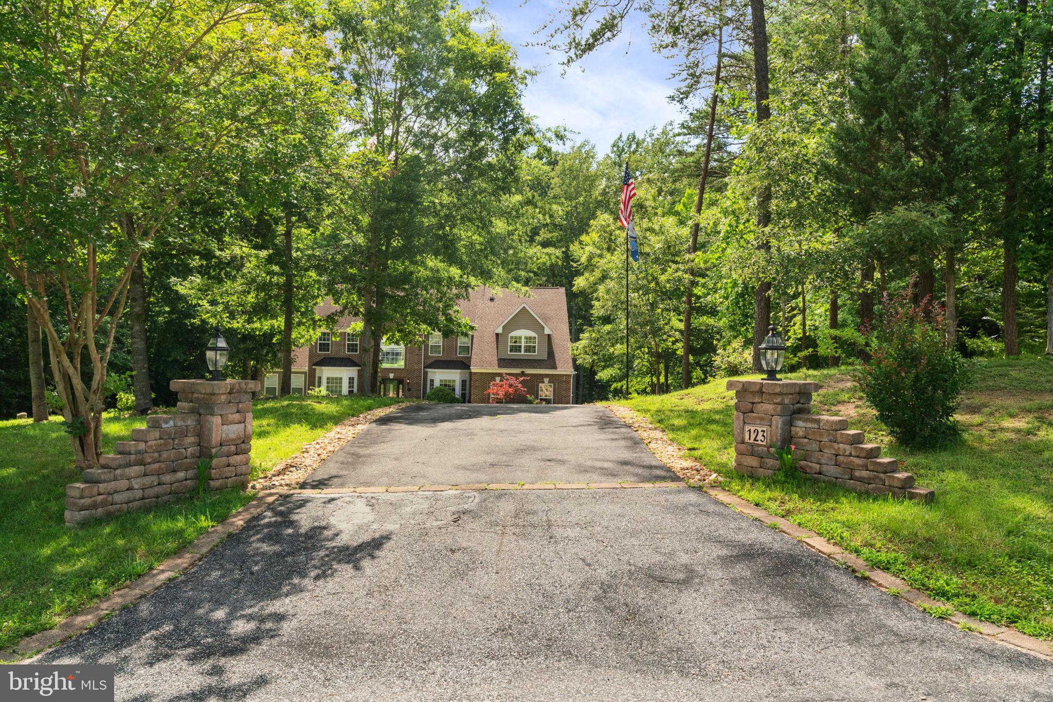 123 ARDEN LANE