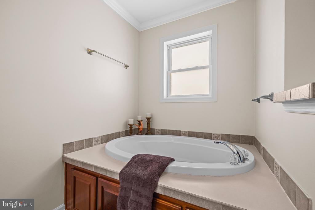 8 CARLSBAD DRIVE