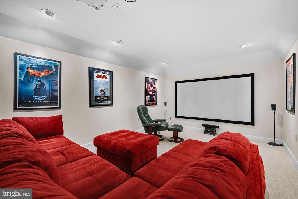 8 CARLSBAD DRIVE