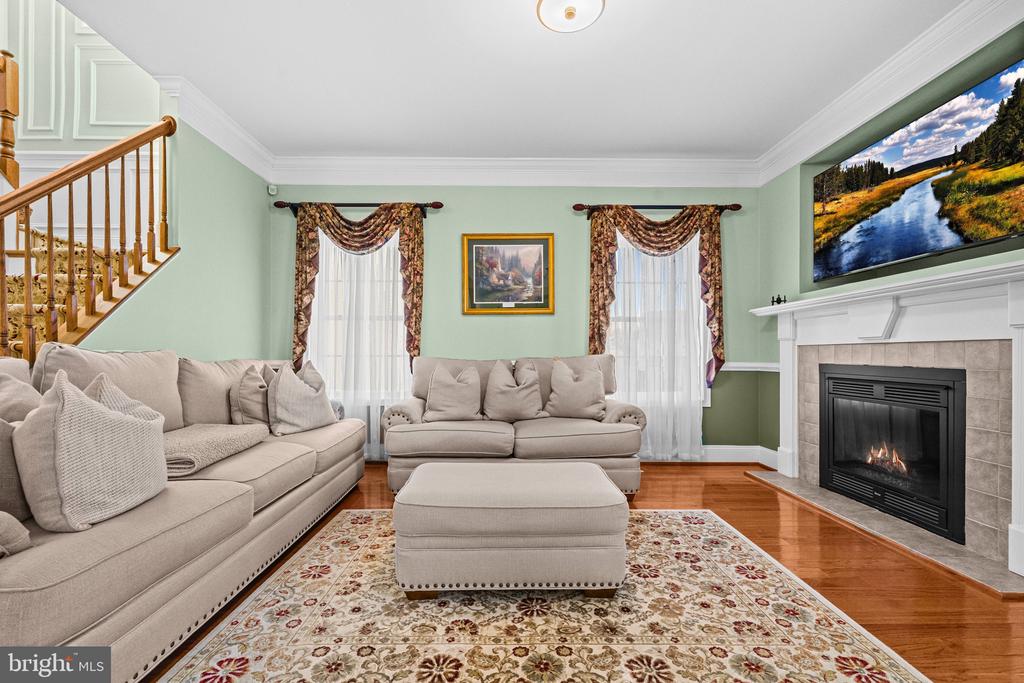 8 CARLSBAD DRIVE