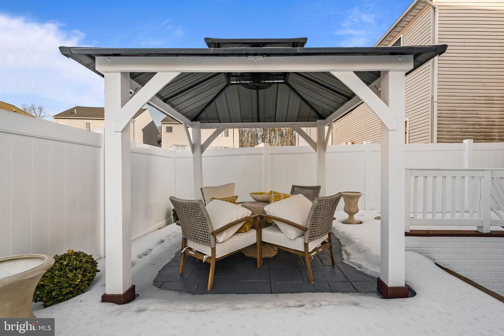8 CARLSBAD DRIVE