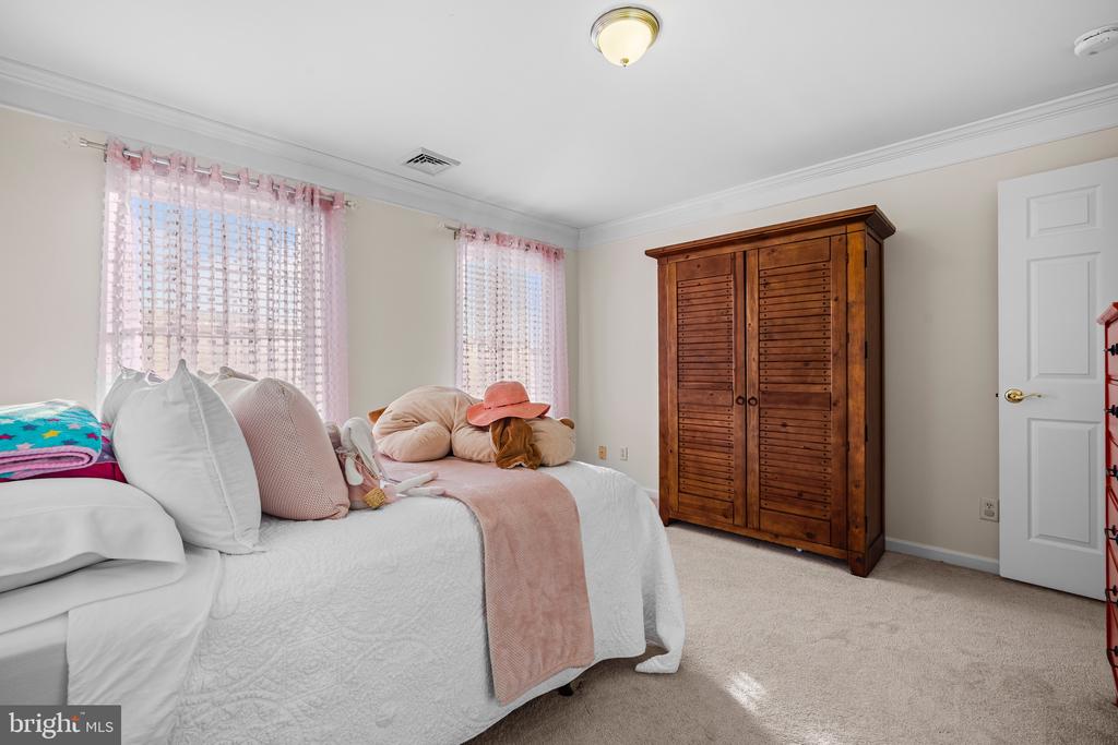 8 CARLSBAD DRIVE