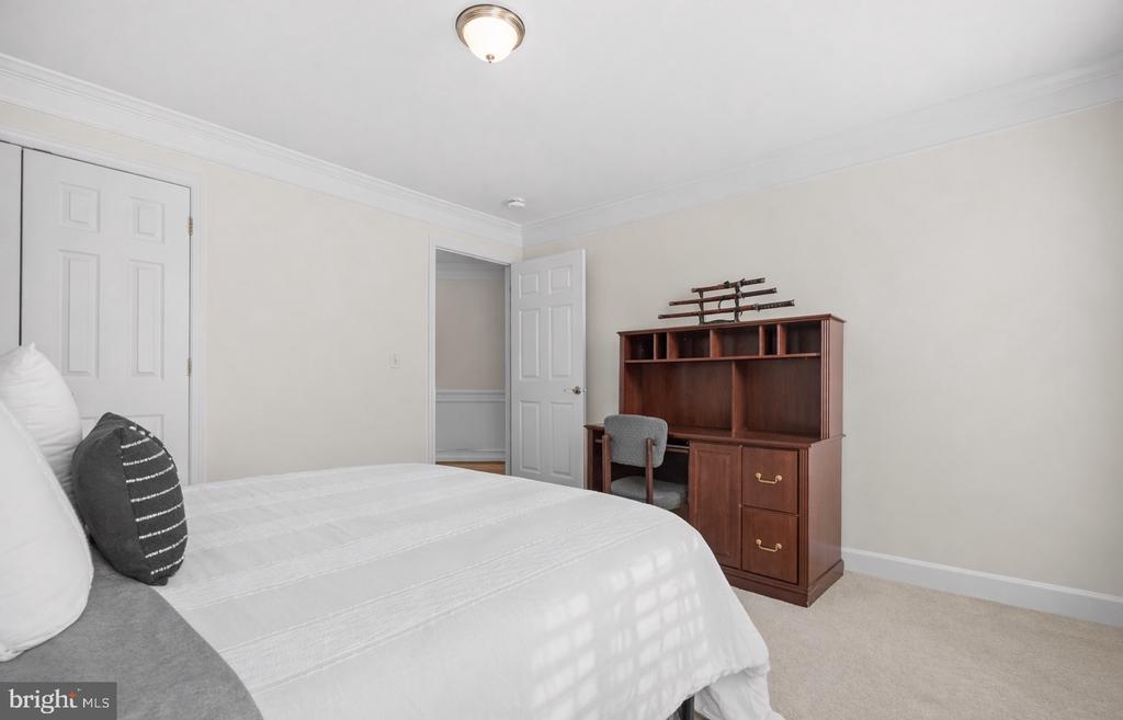 8 CARLSBAD DRIVE