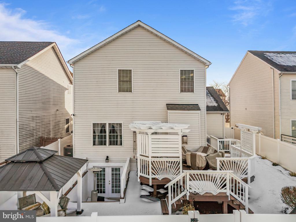 8 CARLSBAD DRIVE