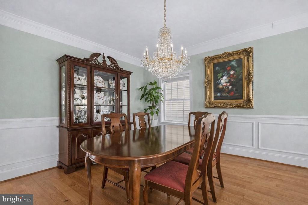 8 CARLSBAD DRIVE