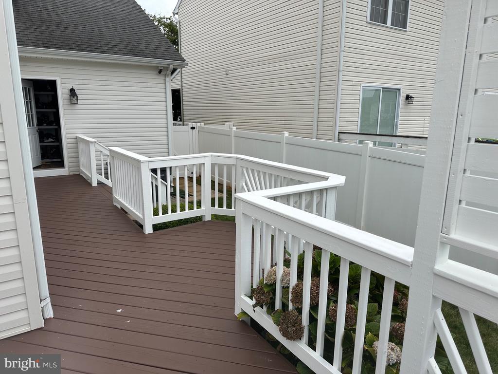 8 CARLSBAD DRIVE
