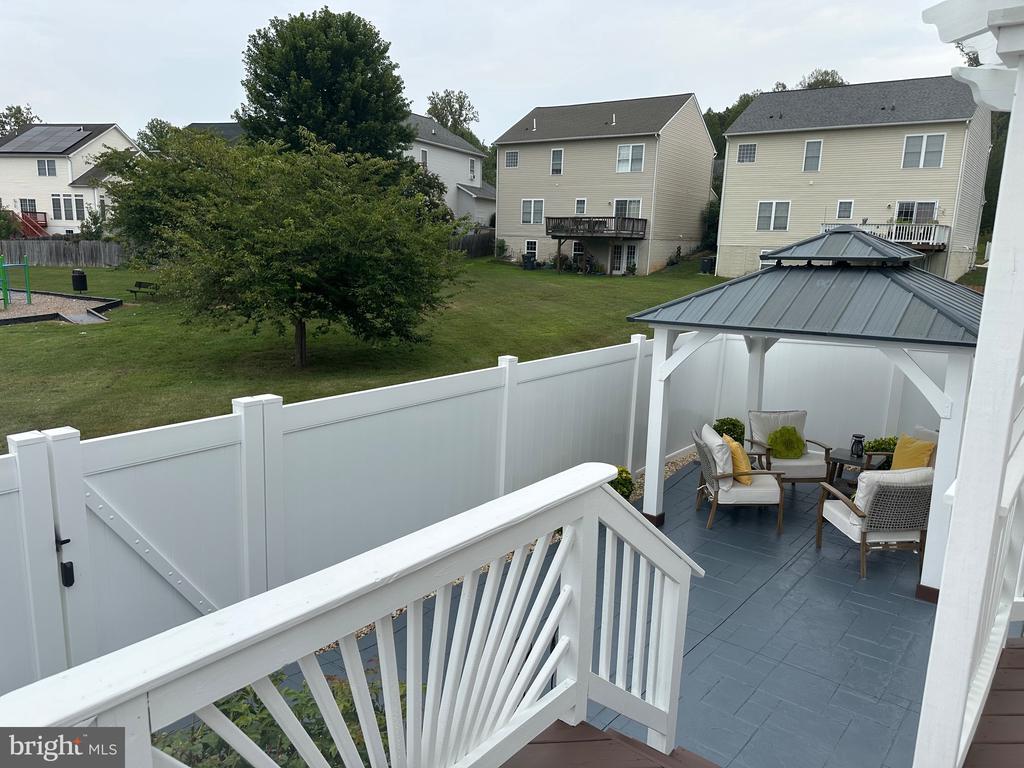 8 CARLSBAD DRIVE