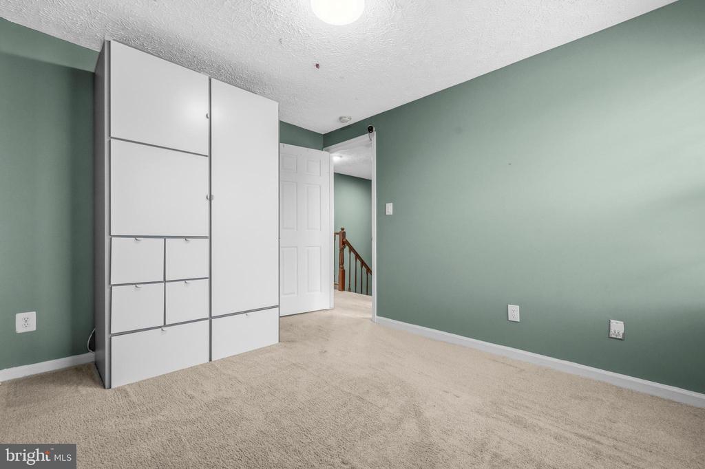 104 BARKSDALE PLACE