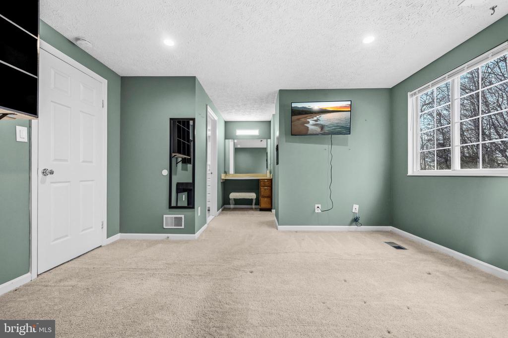 104 BARKSDALE PLACE