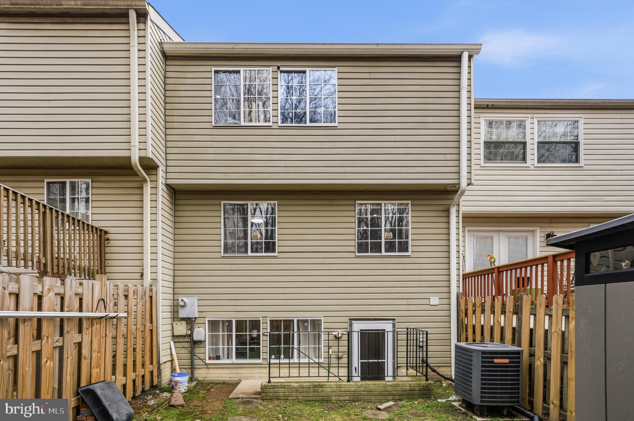 104 BARKSDALE PLACE