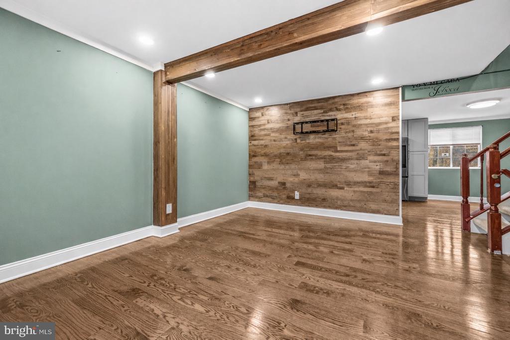 104 BARKSDALE PLACE