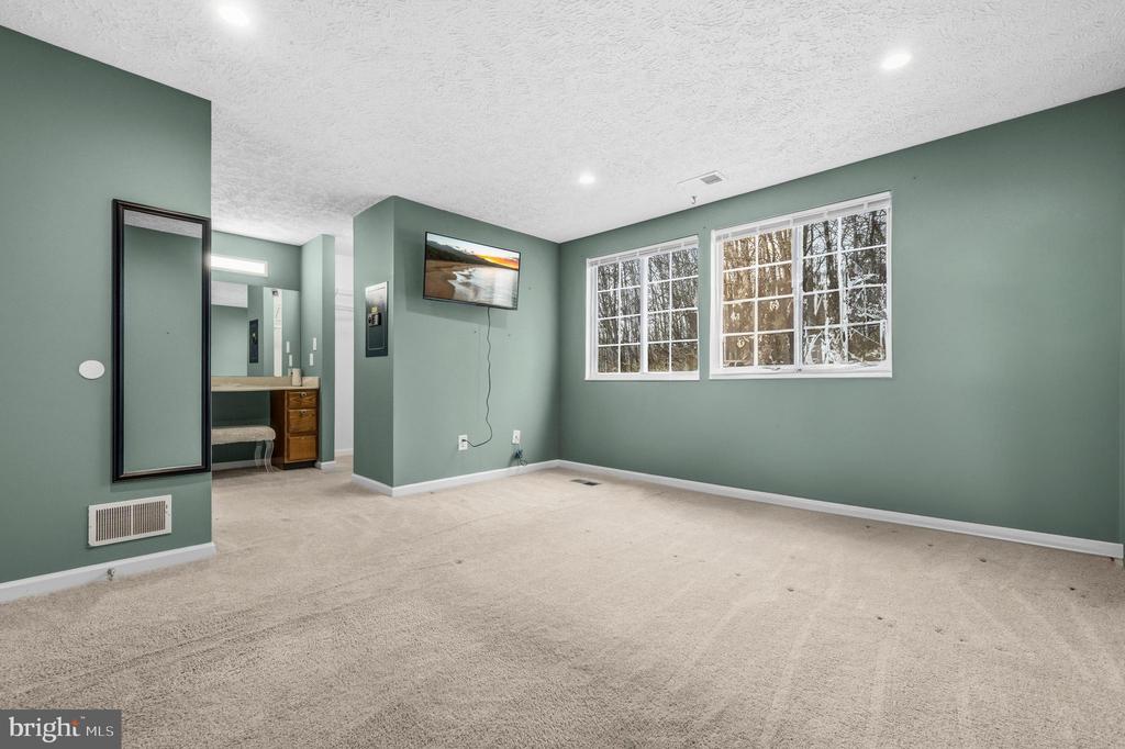 104 BARKSDALE PLACE