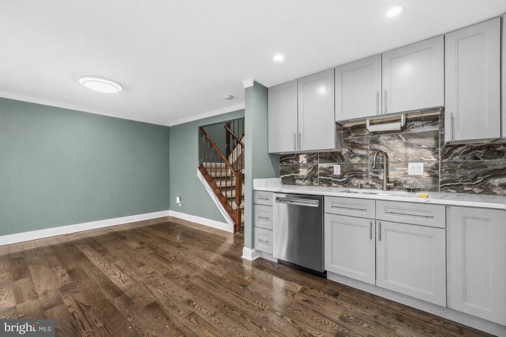 104 BARKSDALE PLACE
