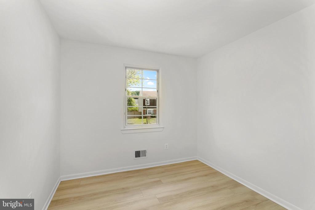 1132 JAMES MADISON CIRCLE