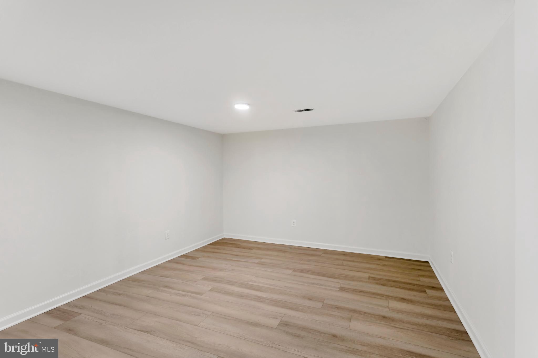 1132 JAMES MADISON CIRCLE