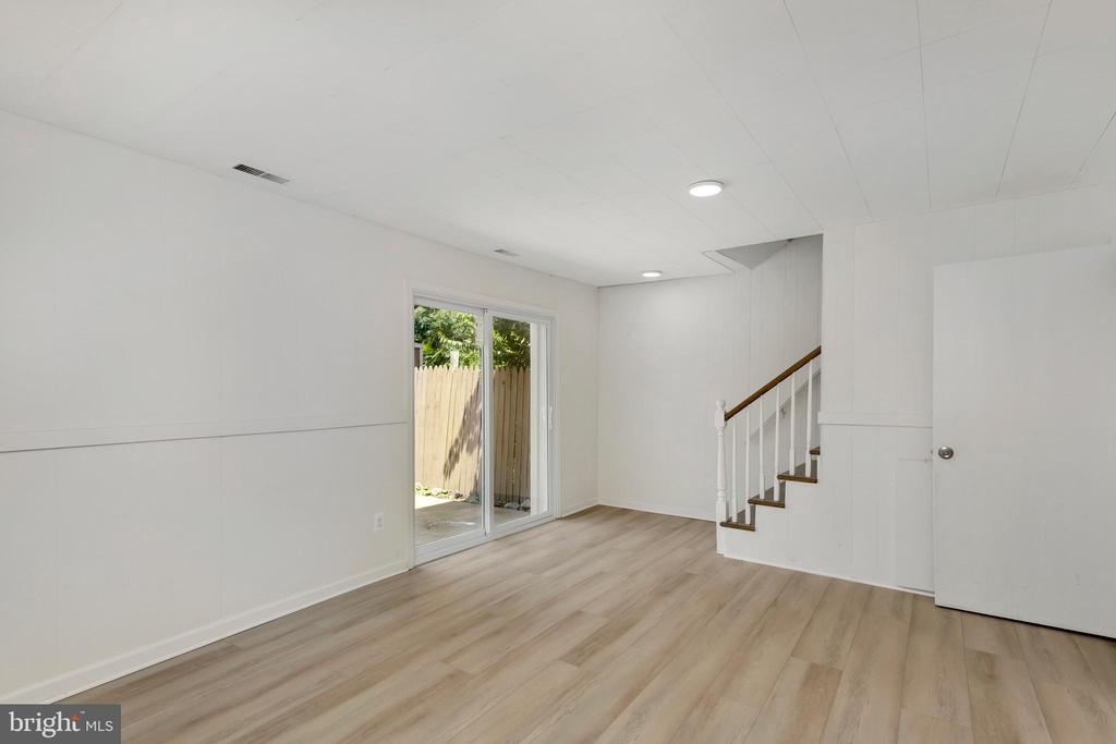1132 JAMES MADISON CIRCLE