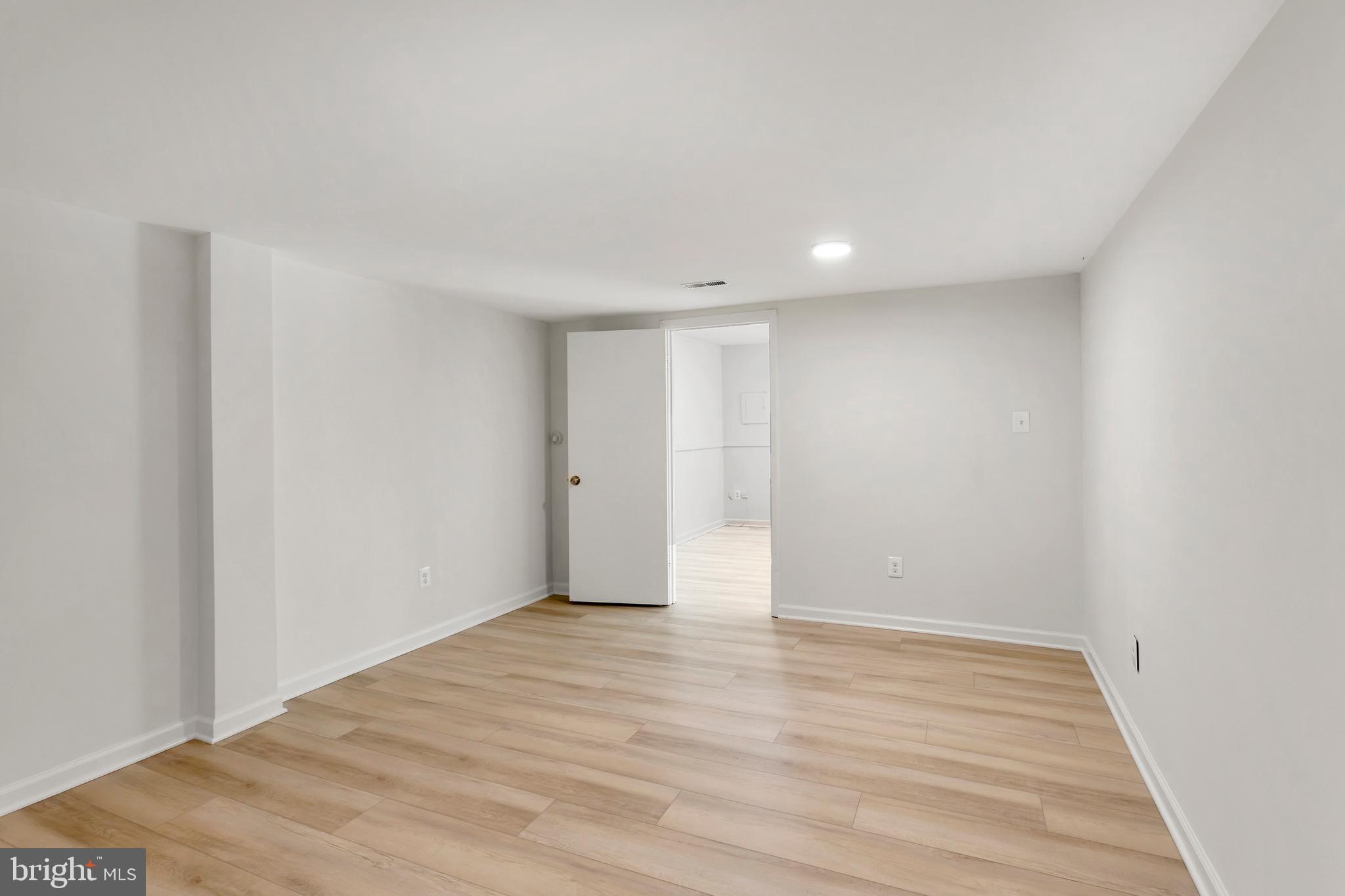 1132 JAMES MADISON CIRCLE