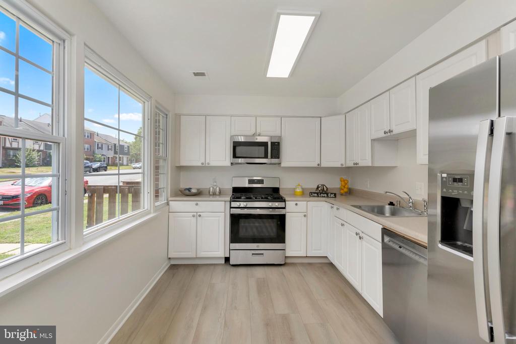 1132 JAMES MADISON CIRCLE