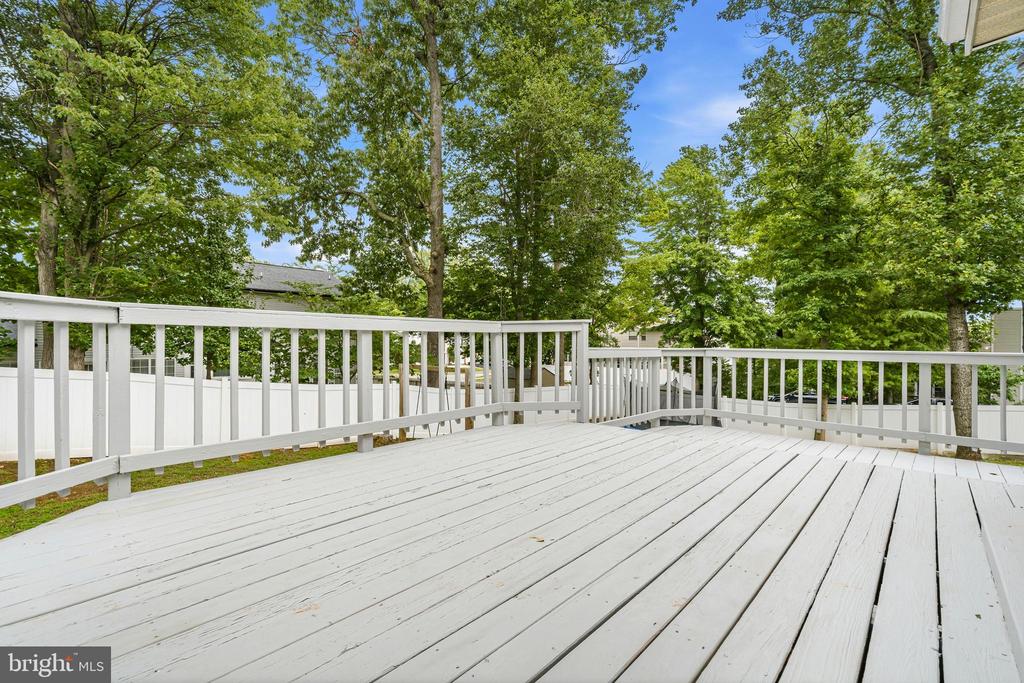 19 ROCKY WAY DRIVE