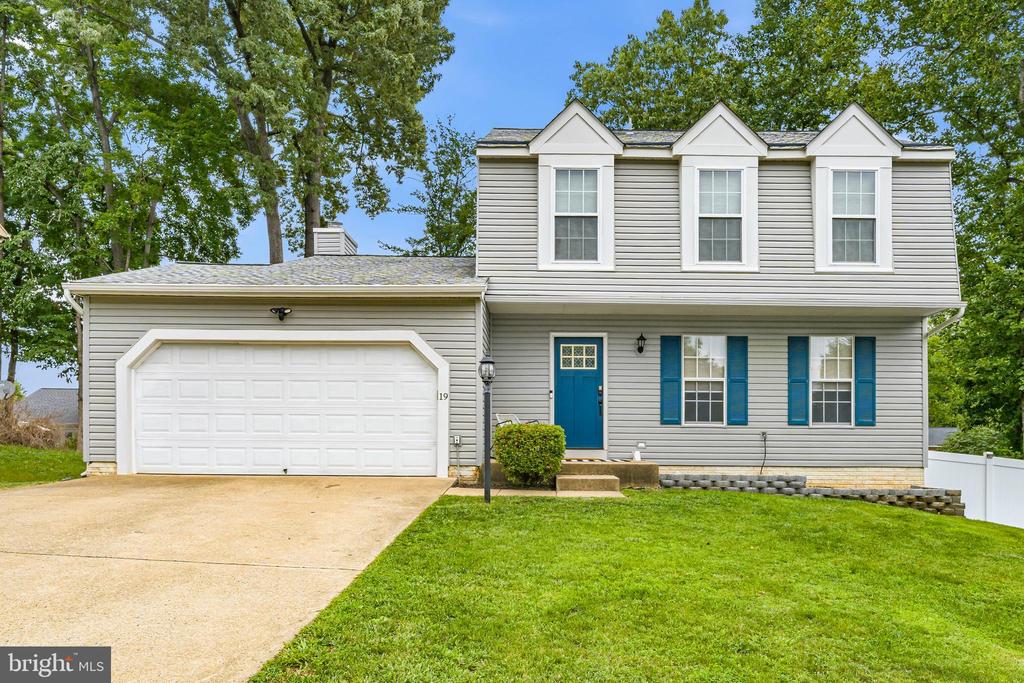 19 ROCKY WAY DRIVE