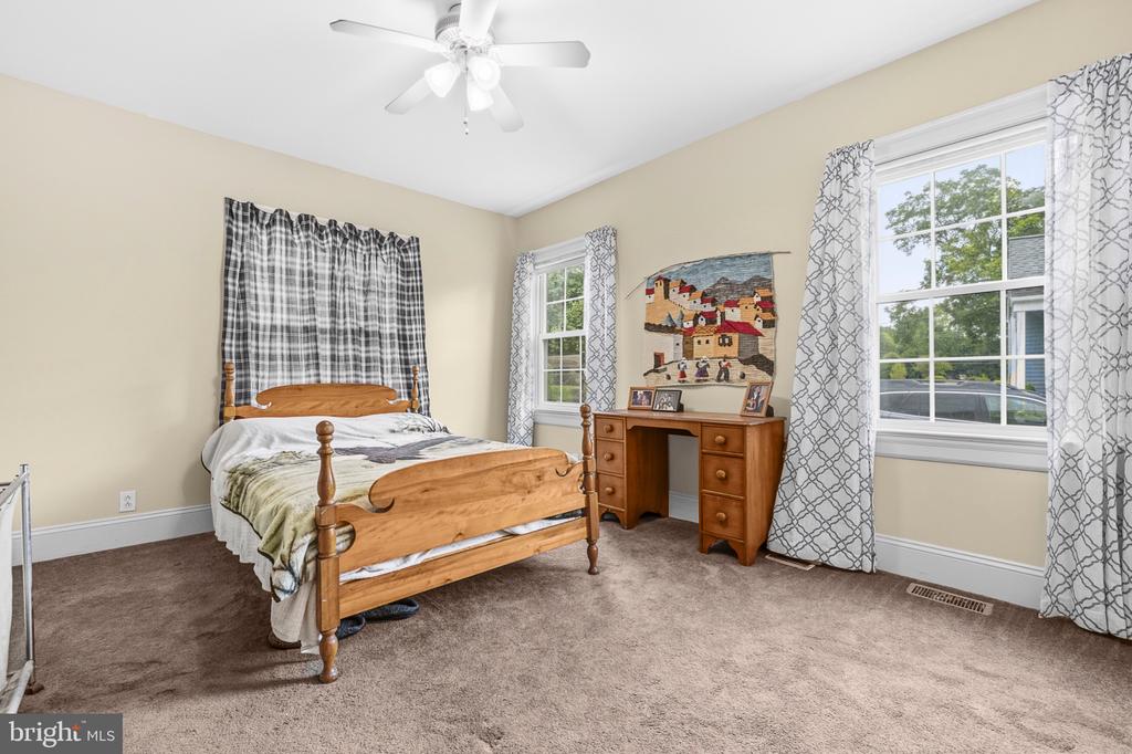 48 RINGGOLD ROAD