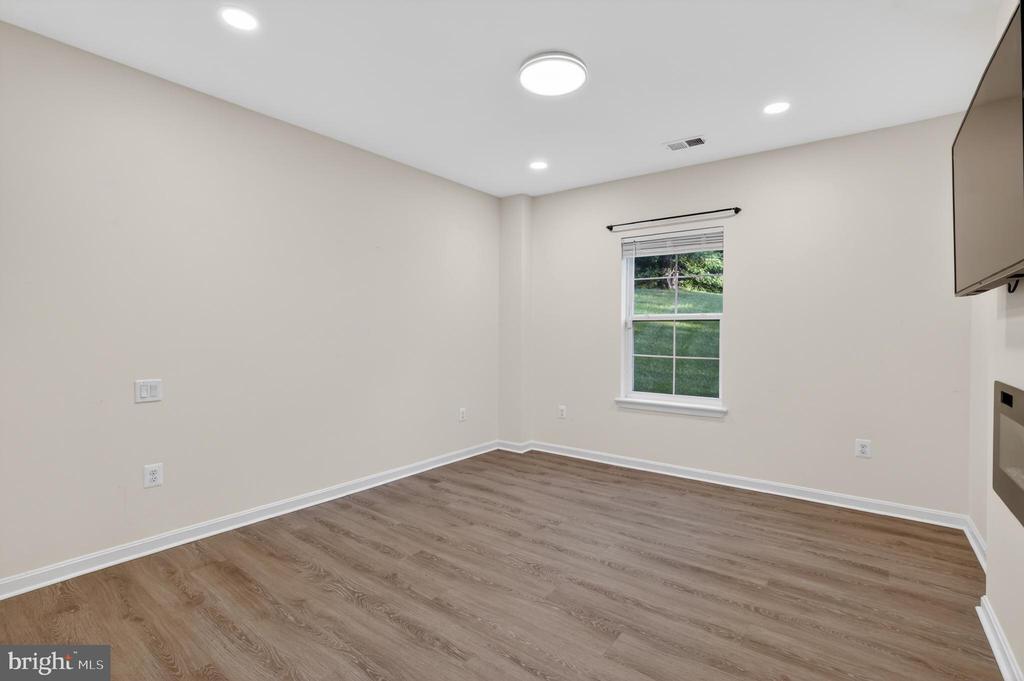 104 ZOE WAY