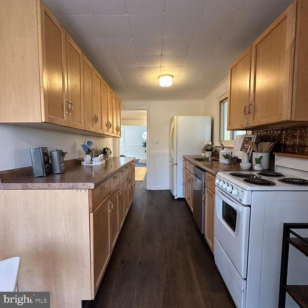 572 BIFROST WAY