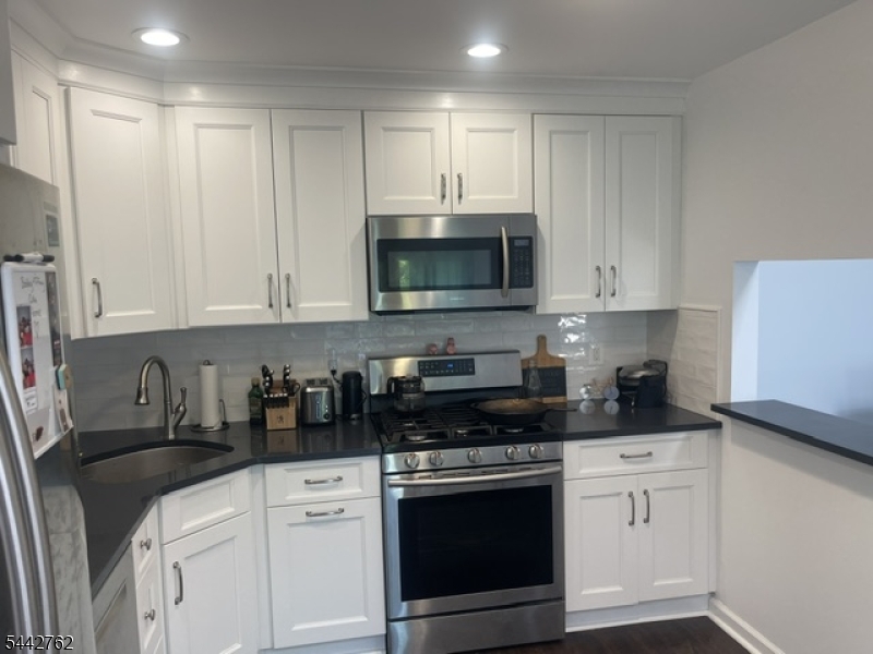 237 Robertson Way