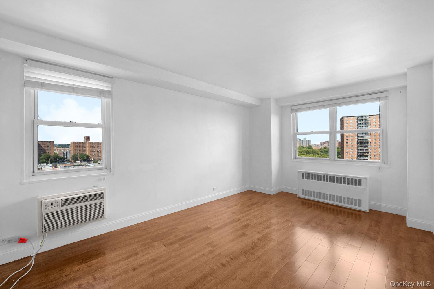 820 Boynton Avenue Unit: 11 K