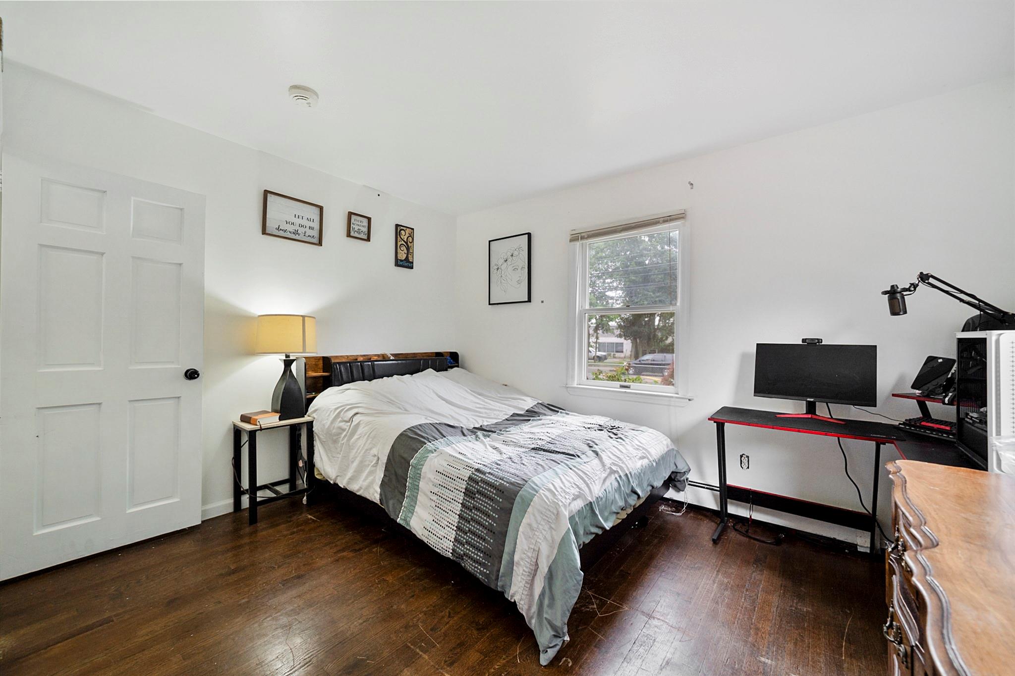 824 Lincoln Avenue