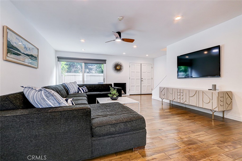 1317 Aviation Boulevard 6