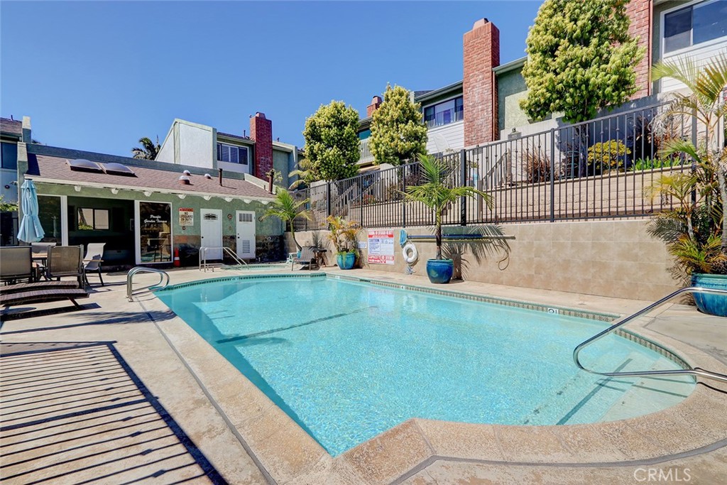 1317 Aviation Boulevard 6