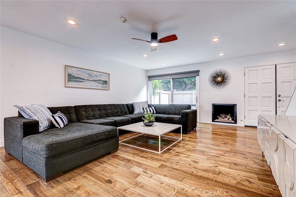 1317 Aviation Boulevard 6