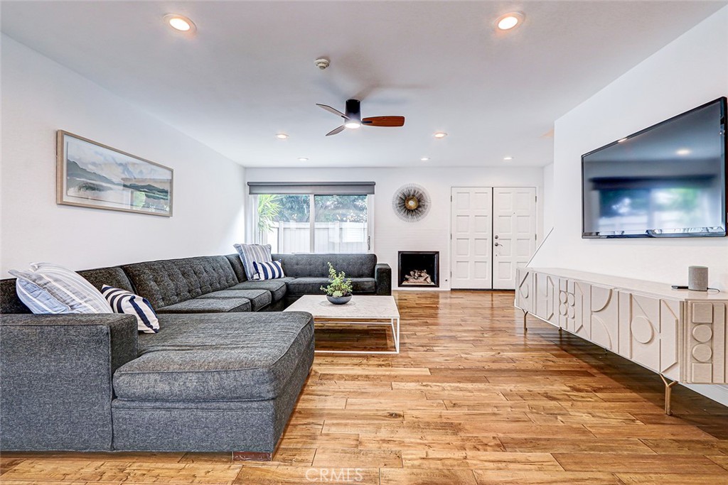 1317 Aviation Boulevard 6