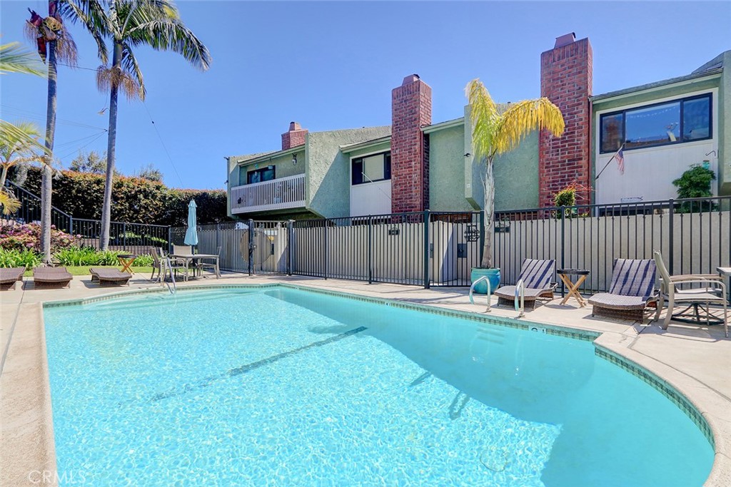 1317 Aviation Boulevard 6