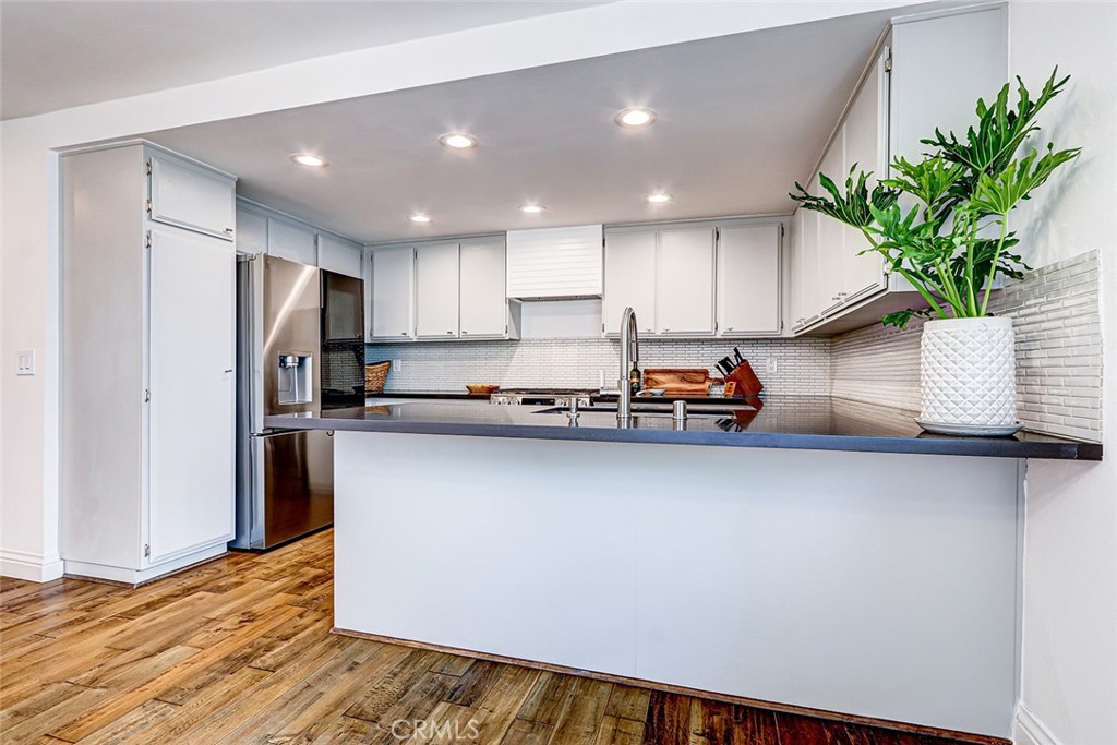 1317 Aviation Boulevard 6