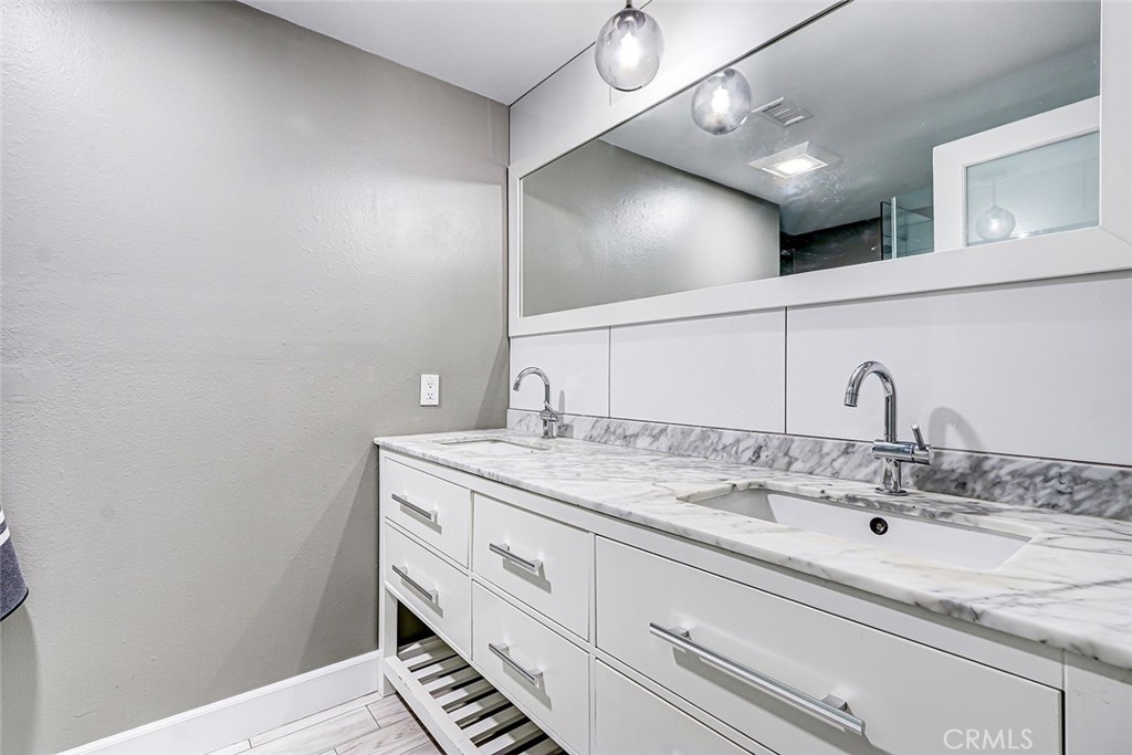 1317 Aviation Boulevard 6