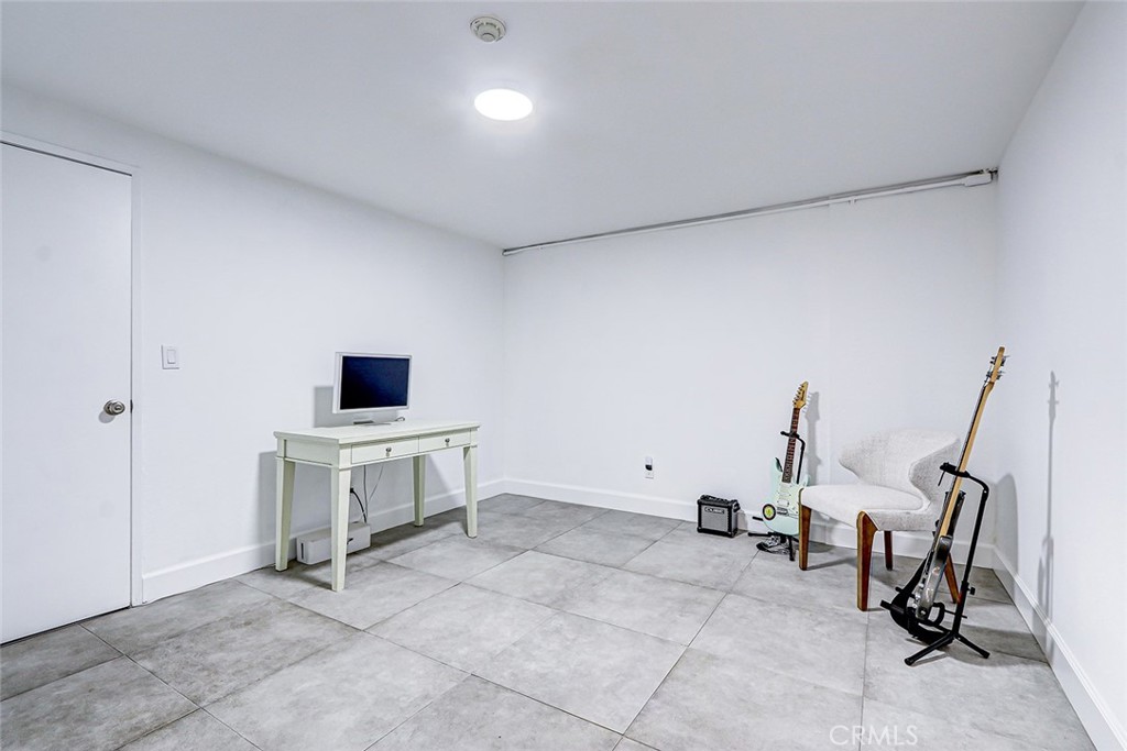 1317 Aviation Boulevard 6