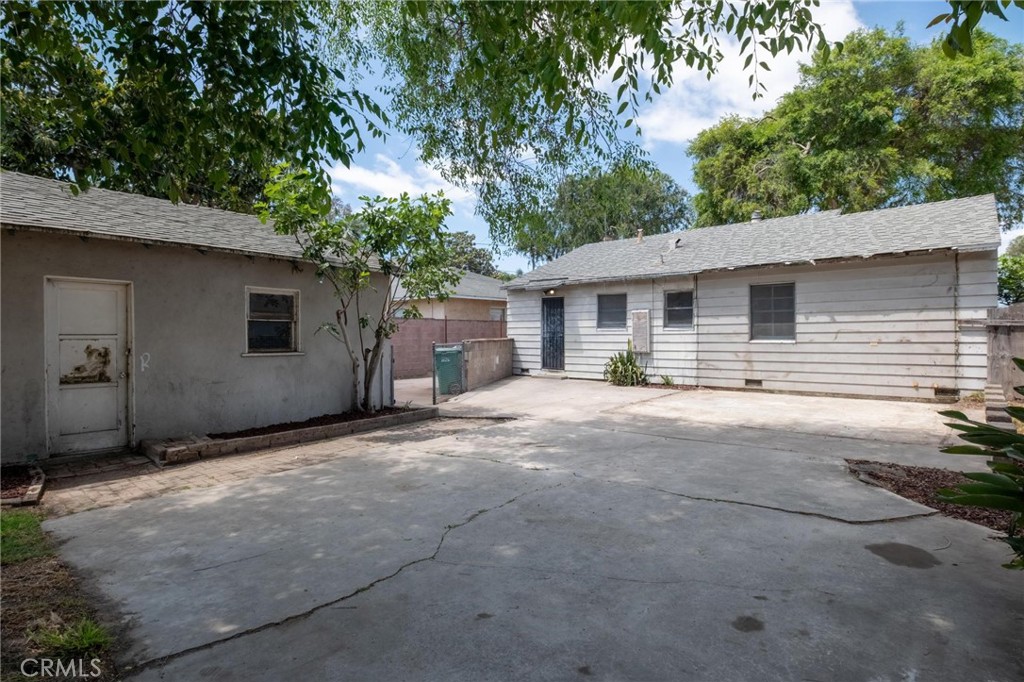 3260 Oregon Avenue