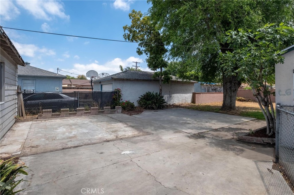 3260 Oregon Avenue