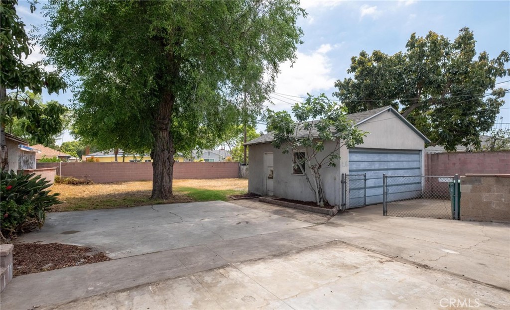 3260 Oregon Avenue