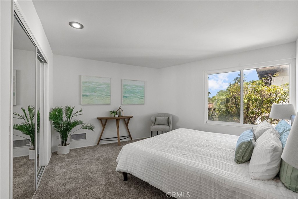 5650 Sumner Way 309