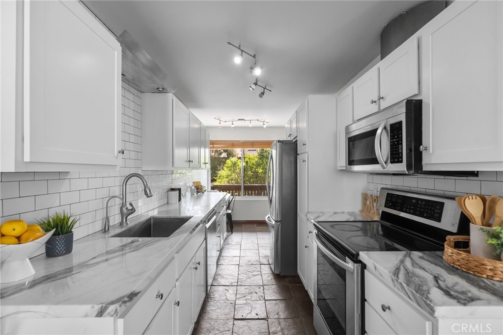 5650 Sumner Way 309